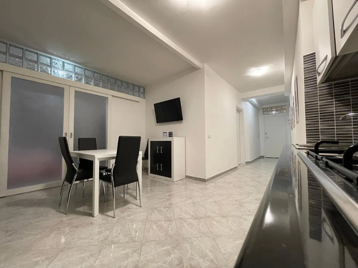 La Casa Di Silvy Apartment Genoa 0*,  Italy