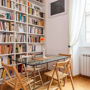 https://8-studio.it-romehotels.com