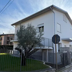 https://apt-ca-bilofer-airport.italymilanhotels.net